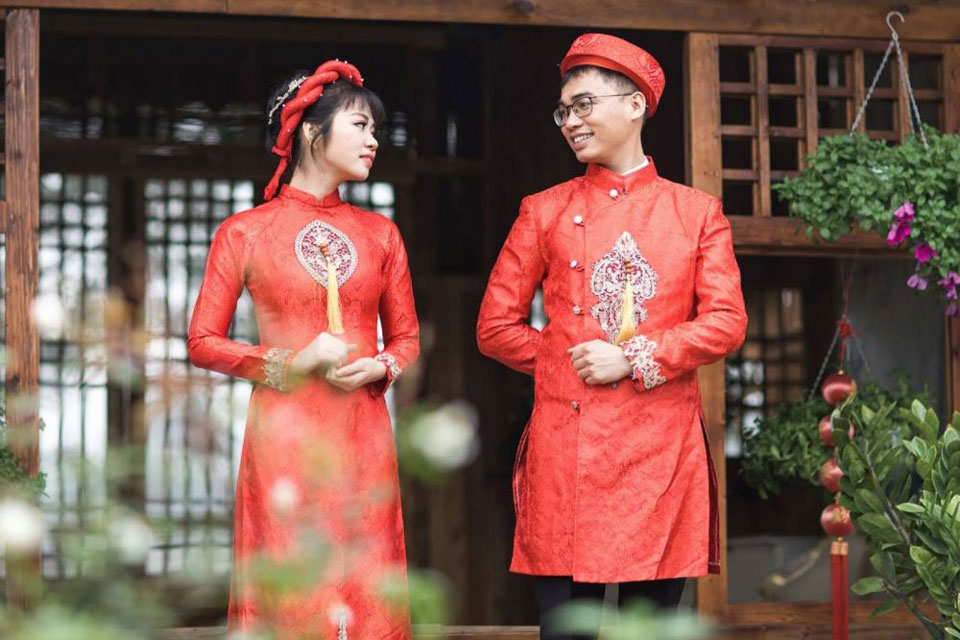 TOP Mẫu áo dài cưới màu đỏ giúp cô dâu nổi bật nhất trong ...