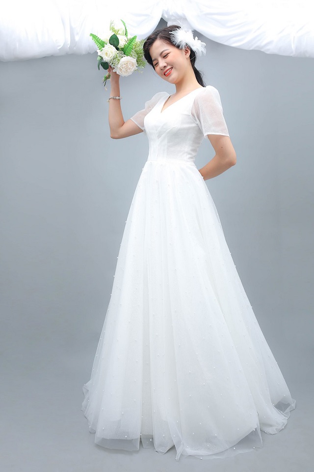 10 váy cưới cho cô dâu Ốm  Siêu gầy dưới 40kg đẹp trông mập lên hẳn   NiNiStore 2023