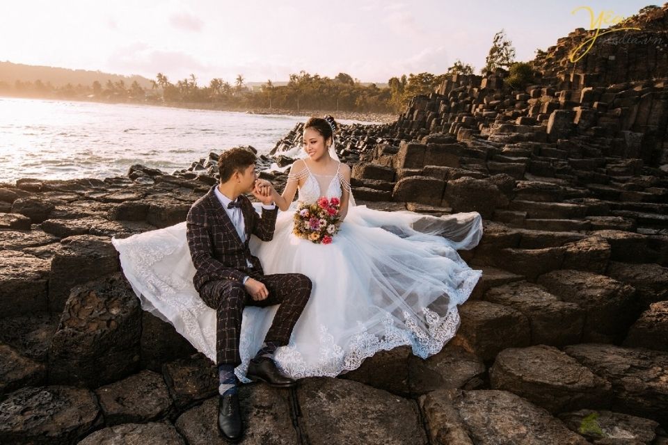 Ảnh cưới tại gành đá đĩa Phú Yên - Ảnh minh họa: Internet