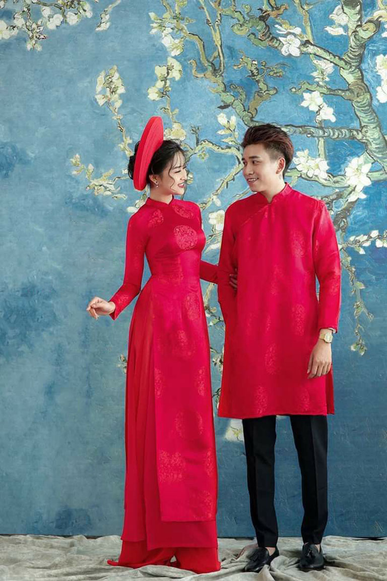 trang phục cô dâu chú rể màu đỏ