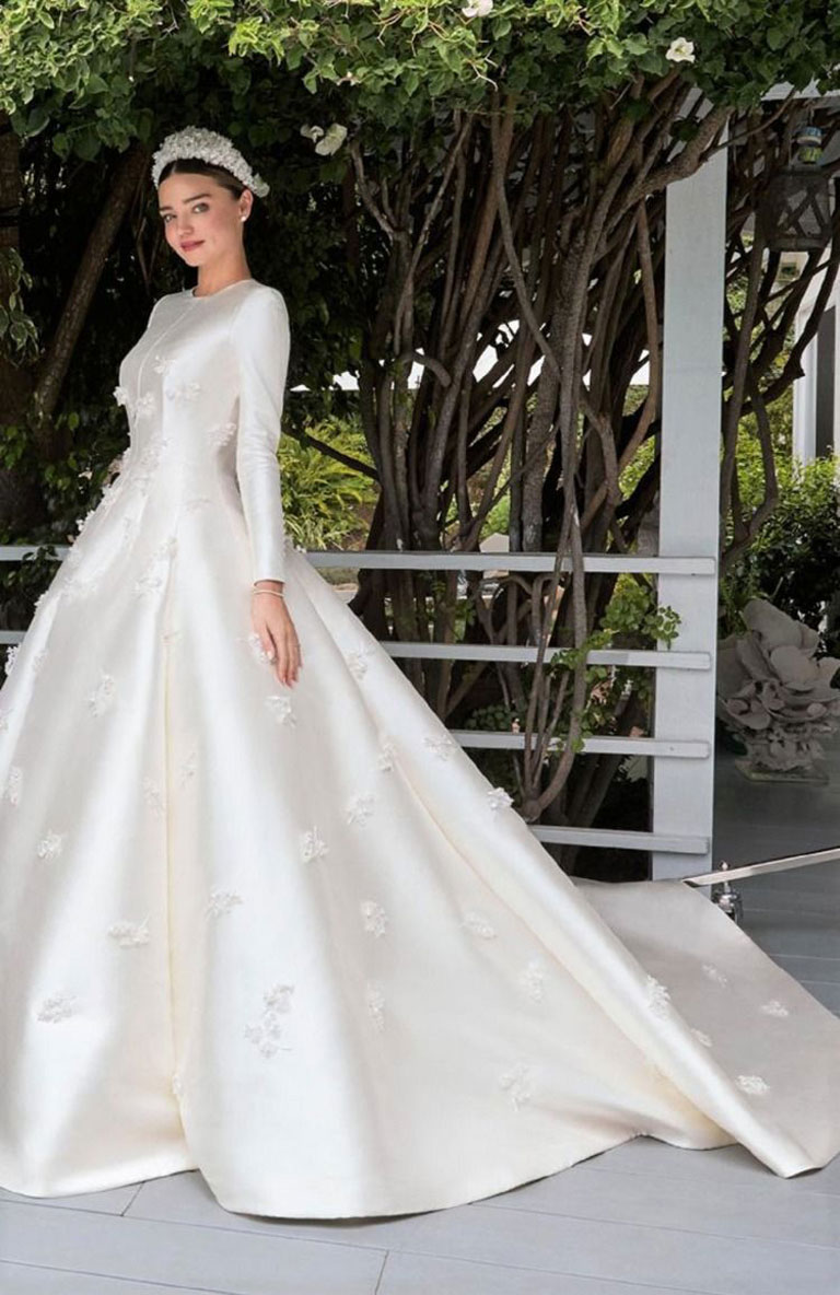 Đẹp sang trọng quyến rũ với BST Váy cưới Satin của Camile Bridal  CAMILE  BRIDAL